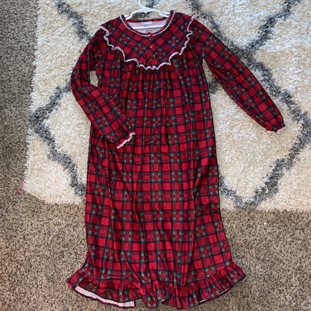 Girls Christmas plaid flannel nightgown, 14/16.
